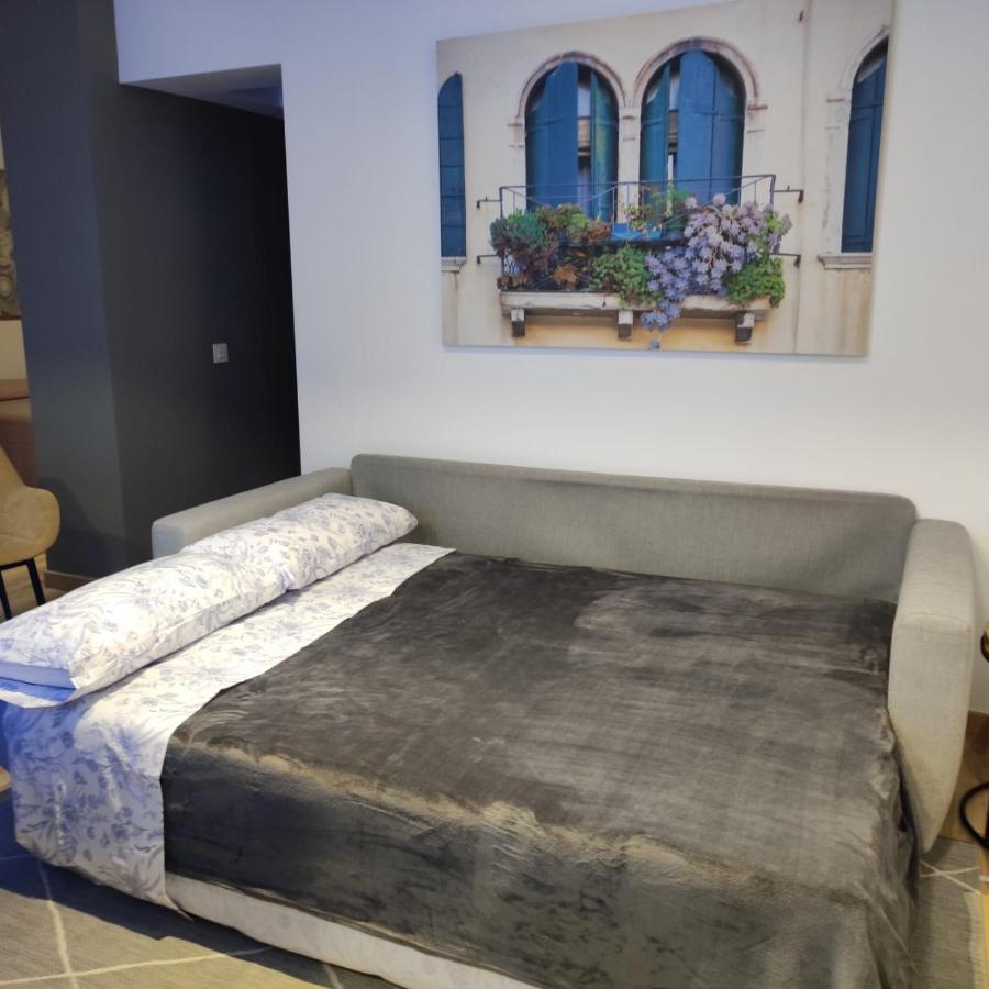 Apartamentos Leonor Малага Экстерьер фото